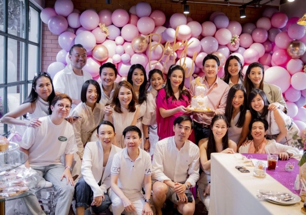 ฟลุค-นาตาลี จัดปาร์ตี้ Baby Shower ต้อนรับเบบี๋หมื่นล้าน ลูกสาวคนแรก