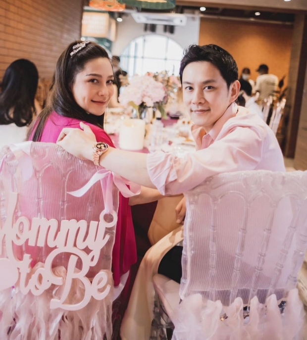 ฟลุค-นาตาลี จัดปาร์ตี้ Baby Shower ต้อนรับเบบี๋หมื่นล้าน ลูกสาวคนแรก