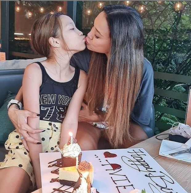 เอ อัญชลี พี่สาว โย ยศวดี ติดโควิด-19 เช่นกัน! ลุ้นรอผล ลูกสาว