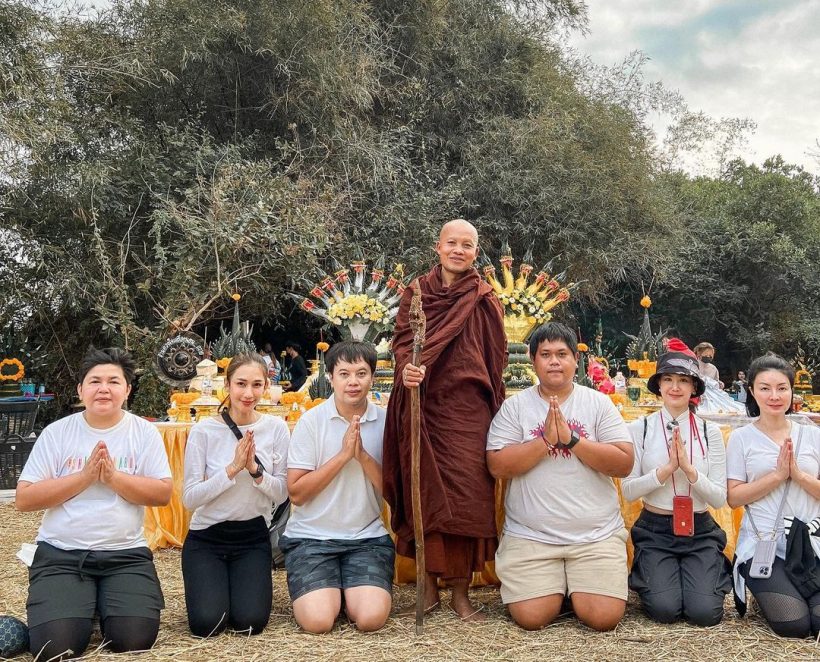 เนย โชติกา เผยภาพโขดหินรูปร่างคล้ายงู ใครเห็นก็บอกขนลุก!