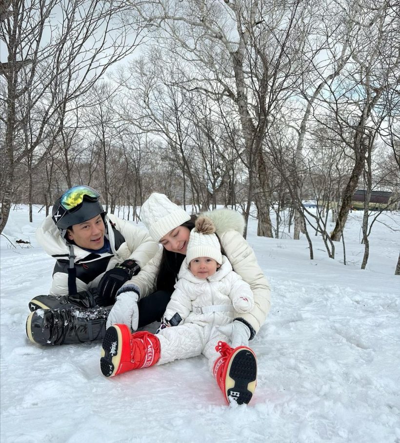 หวานฉ่ำ! คู่รักหมื่นล้านลัดฟ้าตะลุยหิมะ ฉลองครบรอบแต่ง3ปีขาเตียงมั่นคง