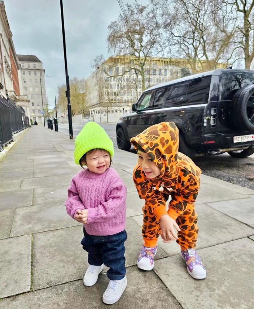 ชมพู่อวดโมเมนต์มุ้งมิ้งตามประสาพี่ชาย-น้องสาว บ้านนี้สอนลูกดีมาก