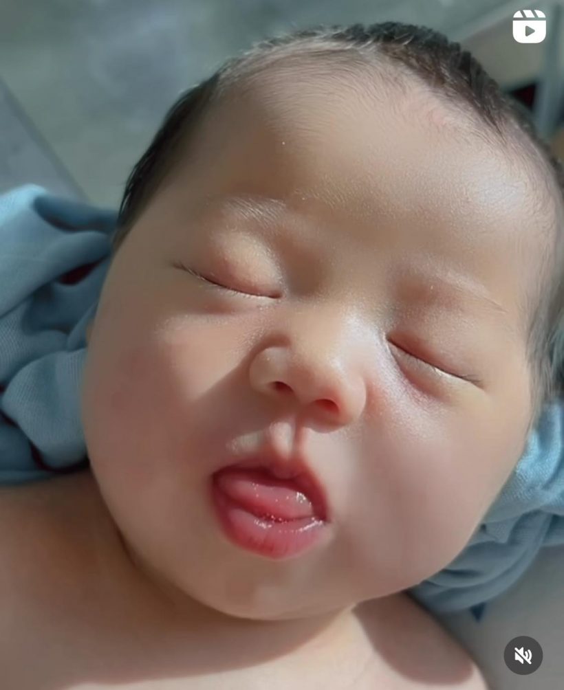 เอ็นดู!แม่แพทริเซีย แอบแซวลูกสาว น้องเอลิเซีย หนูเมานมค่า