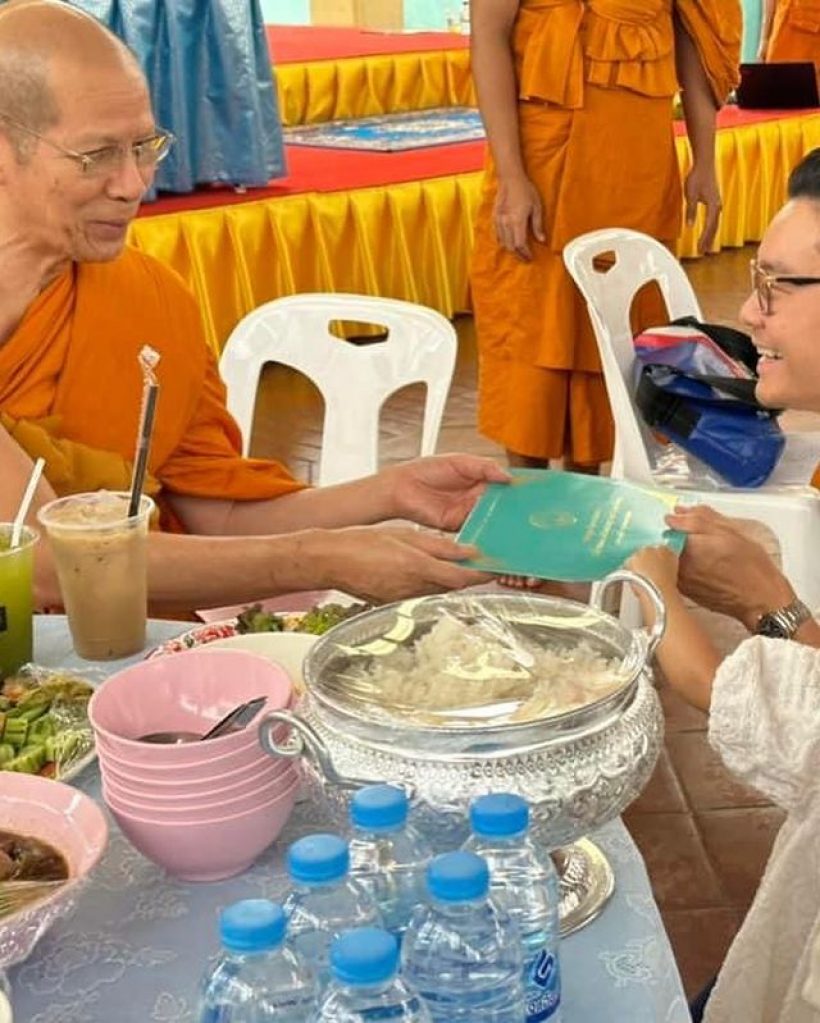 มิว-เซนต์ ยกครอบครัวทำบุญ น้องมารินมือไม้อ่อนมารยามงามมาก