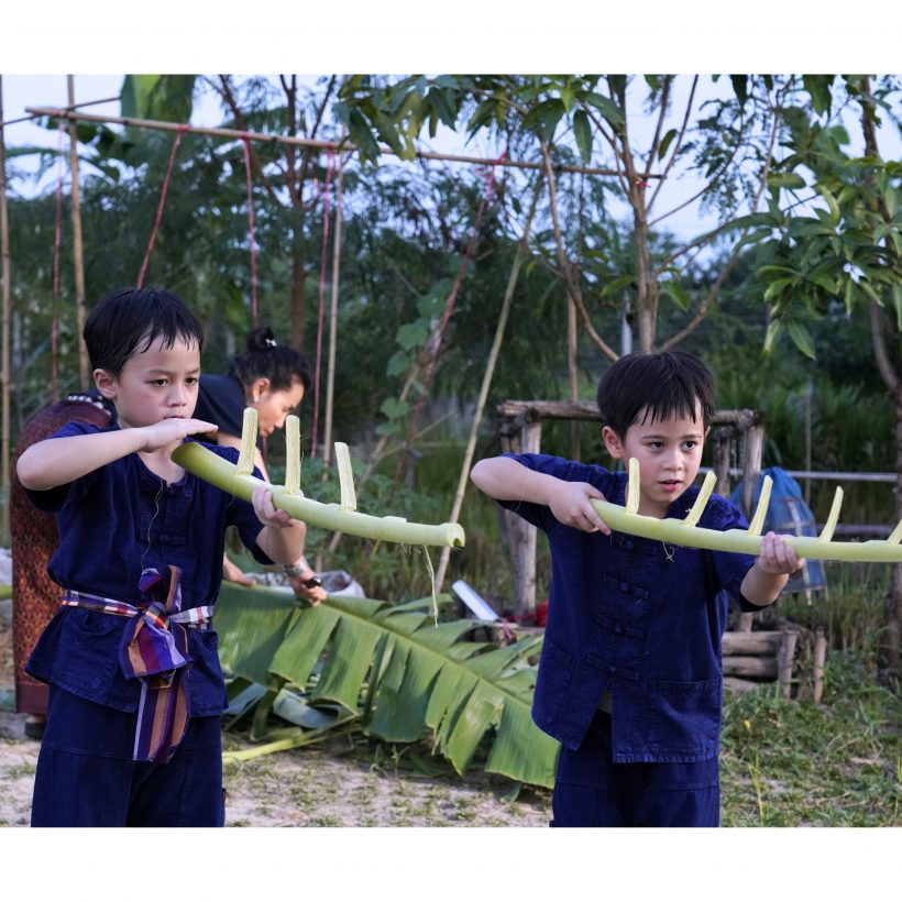 ยายหนิงสอนหลานชายดีมาก น้องสายฟ้าพายุ เล่นของเล่นบ้านๆไม่ติดหรู