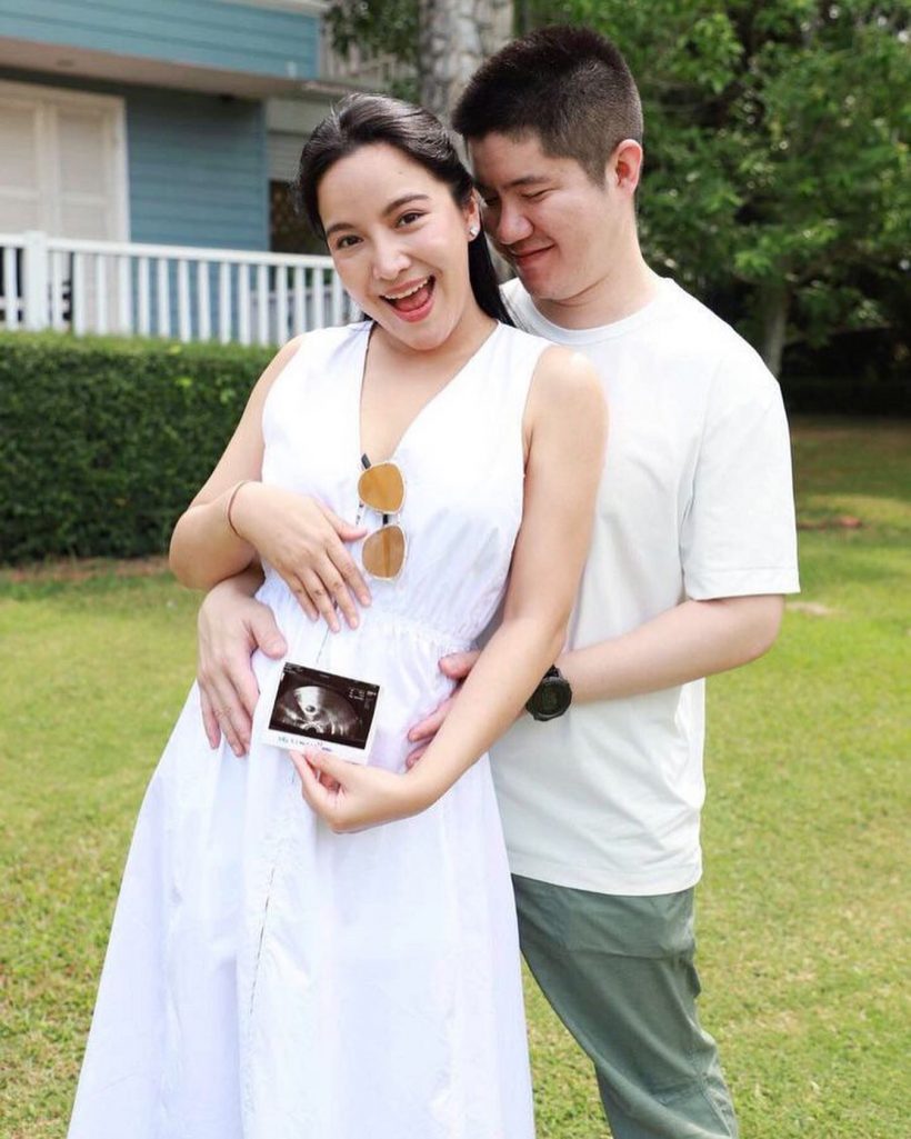 ยินดีด้วย ดาราสาวต้อนรับลูกชายคนแรก