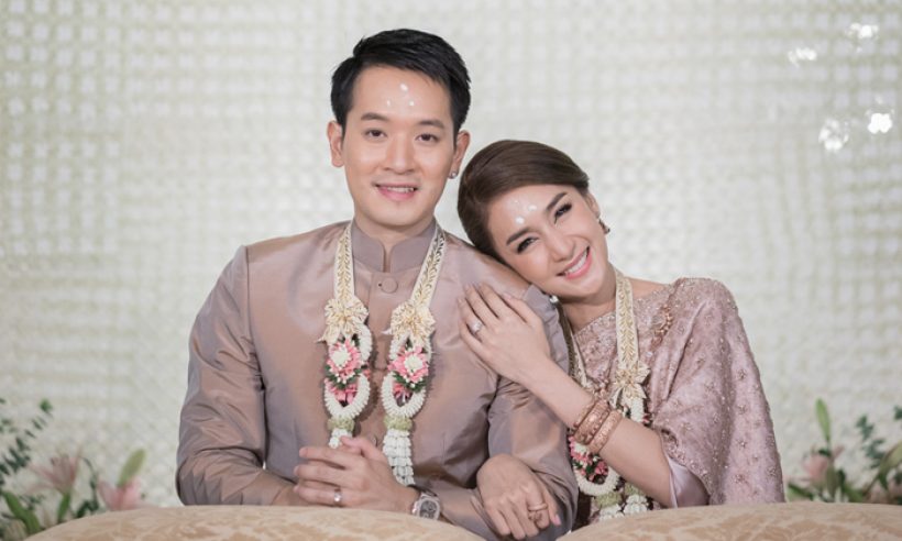 นางร้ายชื่อดัง พูดครั้งแรก!! เผยสาเหตุ แยกห้องกับสามีแล้ว
