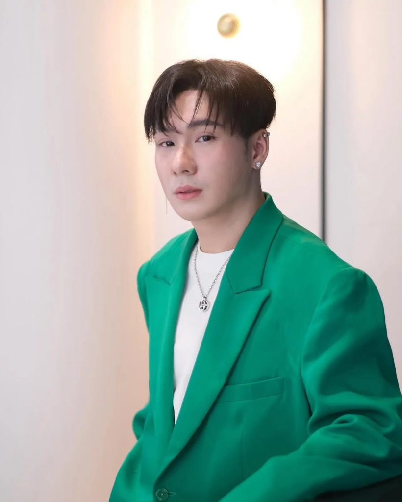 นุ้ย สุจิรา อัพเดตอาการล่าสุด นักร้องหนุ่ม หลังถูกชนปากฉีกจมูกหักส่งไอซียู
