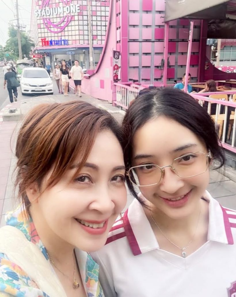 อึ้งทั้งโซเชียลเมื่อรู้ความจริง น้องเนย เรียนอะไร? ค่าเทอมแรงมาก!
