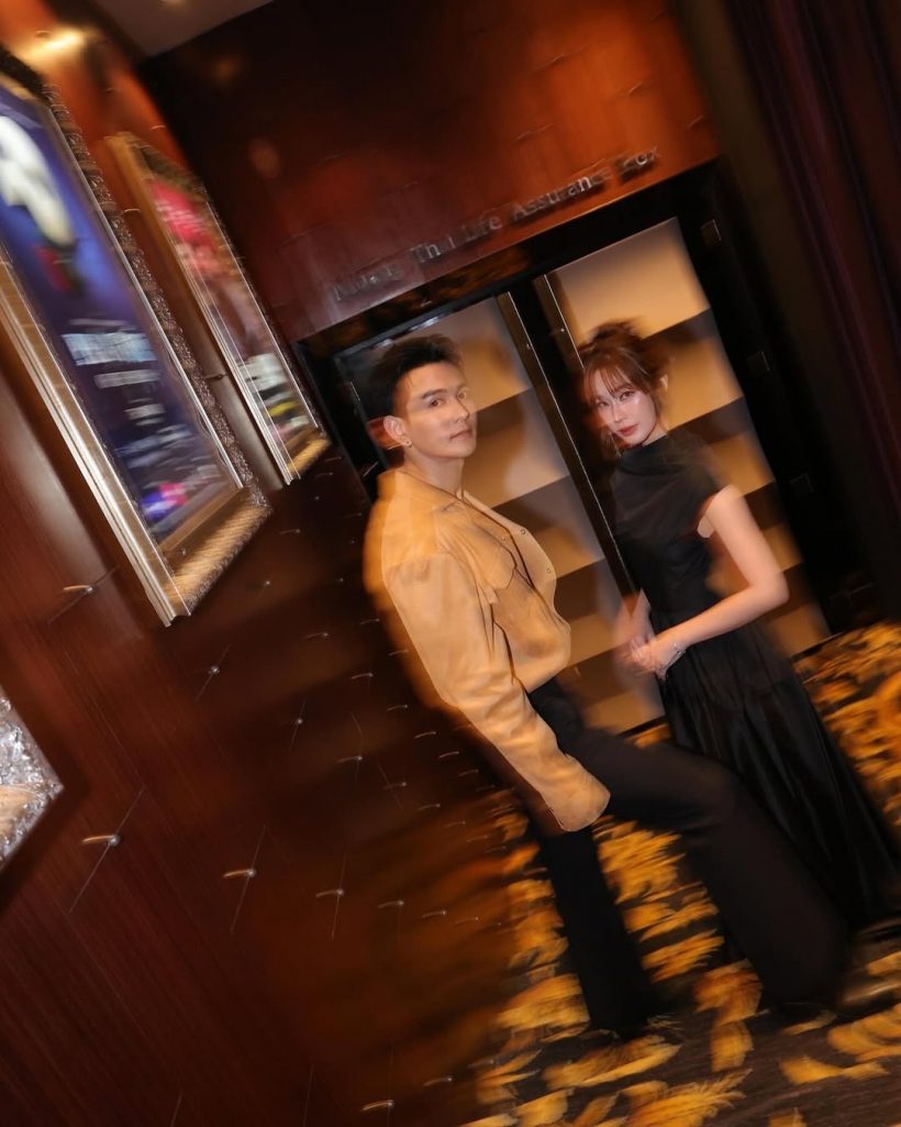 เซอร์ไพรส์คนทั้งงาน! อดีตคู่รักพระนาง โผล่ควงแขนเดินพรมแดง