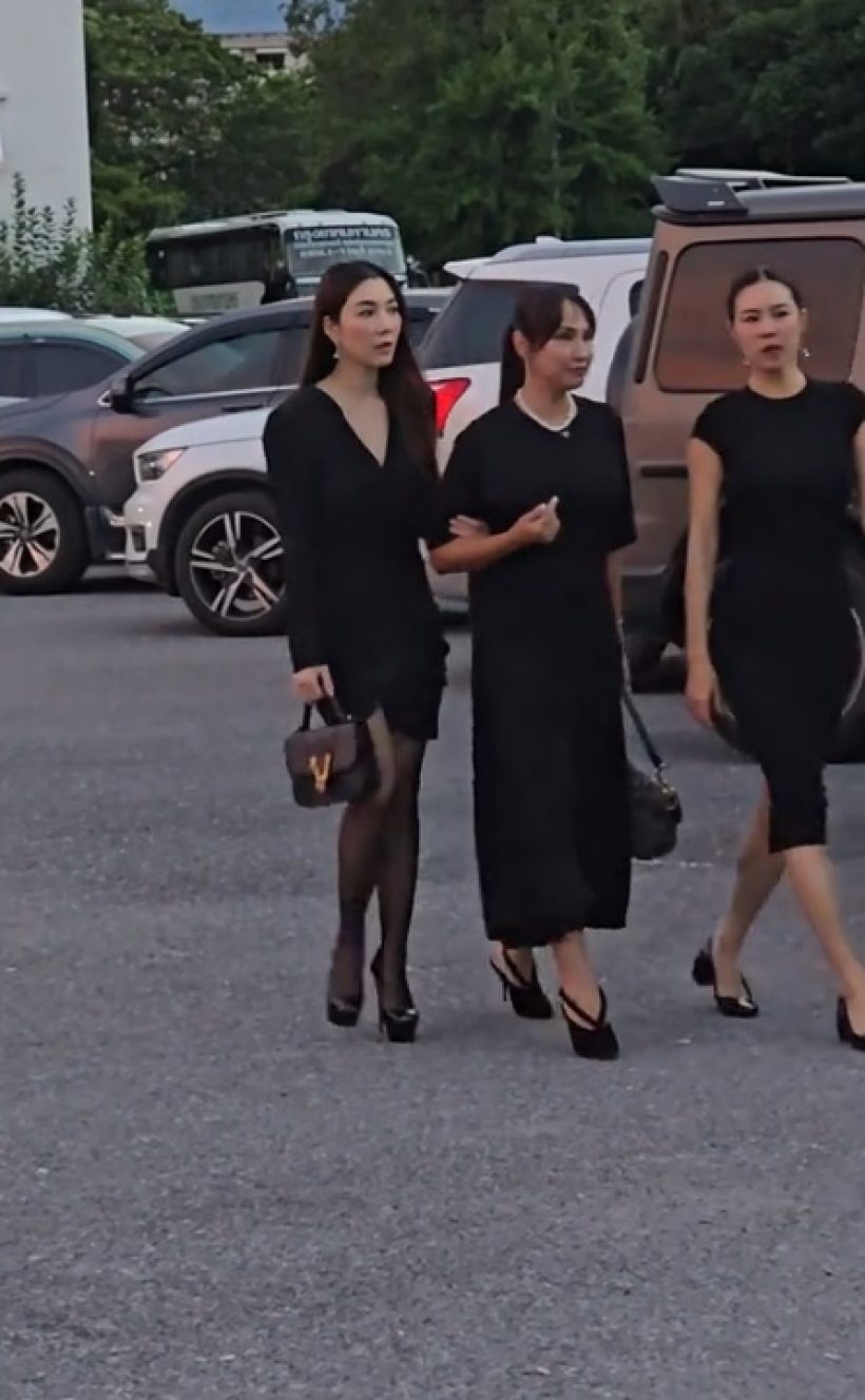 ชาวเน็ตโฟกัส ดาราสาวข้างวุ้นเส้น ลุคนี้ถูกพูดถึงแรงไม่หยุด