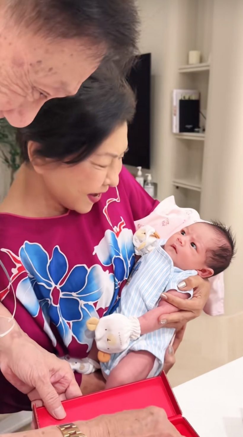 คุณปู่คุณย่า รับขวัญน้องนช่าชุดใหญ่ สมกับเกิดมาบนกองทองตัวจริง