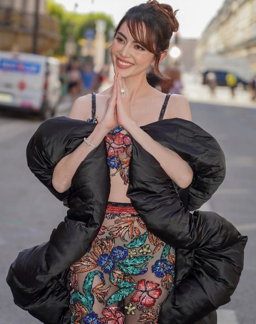 ใหม่ ดาวิกา ซวยไม่รู้ตัว! โดนมือดีตัดต่อภาพ เจอทัวร์เขมรถล่มไอจี