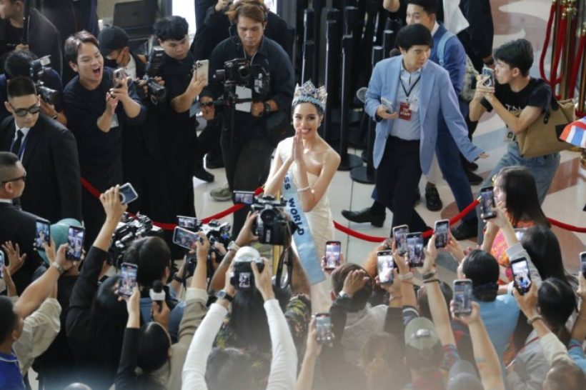 ควีนตัวจริง โอปอล Miss World โชว์น้ำใจช่วยเพื่อนนางงาม