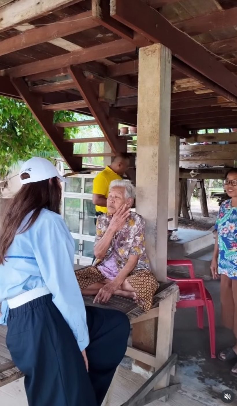 ชื่นชมหัวใจซุปตาร์สาว ลงพื้นที่ จ.น่านช่วยเยียวยาชาวบ้าน