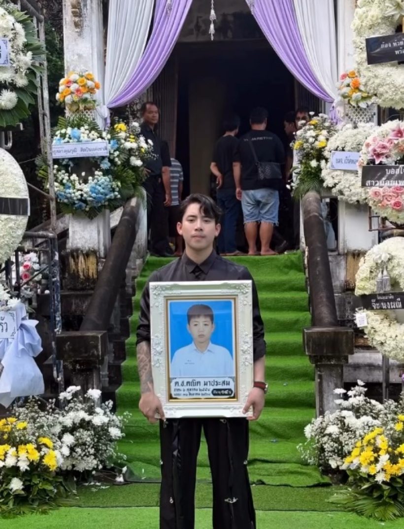 สุดบีบหัวใจ! เบิ้ล ปทุมราช จุดธูปเรียกวิญญาณ น้องชาย