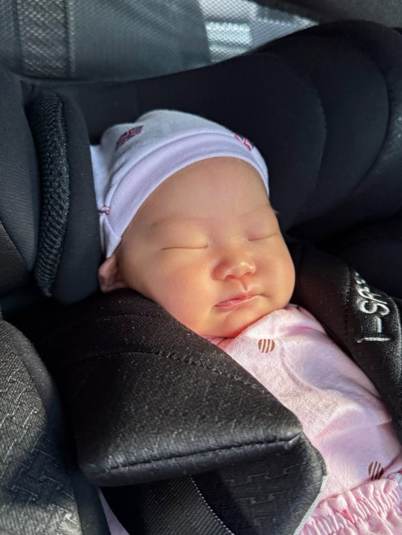 มาแล้ว! สาวดังเป็นคุณแม่เต็มตัว ตั้งใจเลี้ยงลูกจนข้อมืออักเสบ