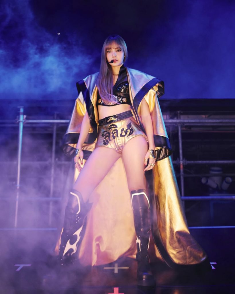 ร้อนฉ่า! ชุดนักมวย วีณา โดนเทียบ ลิซ่า ชาวเน็ตลั่นพังมาก!