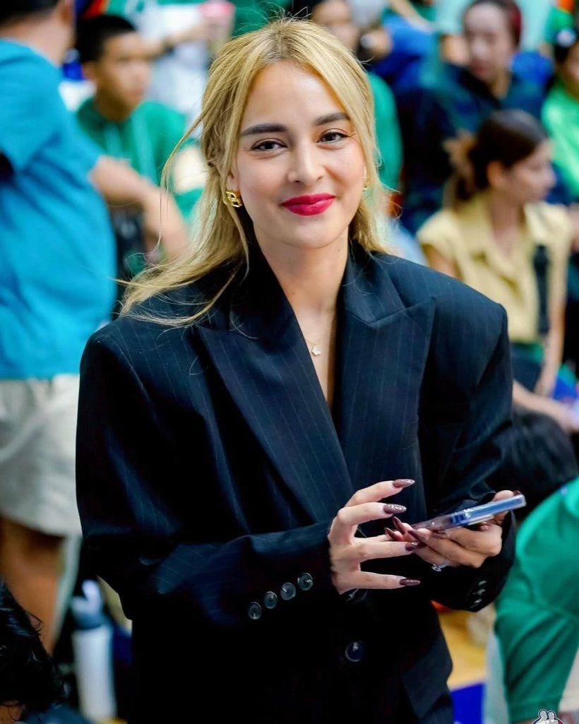 นานา ใช้เงินอู้ฟู่ รู้ราคากระเป๋าใบนี้เเล้ว ถึงกับตะลึง!