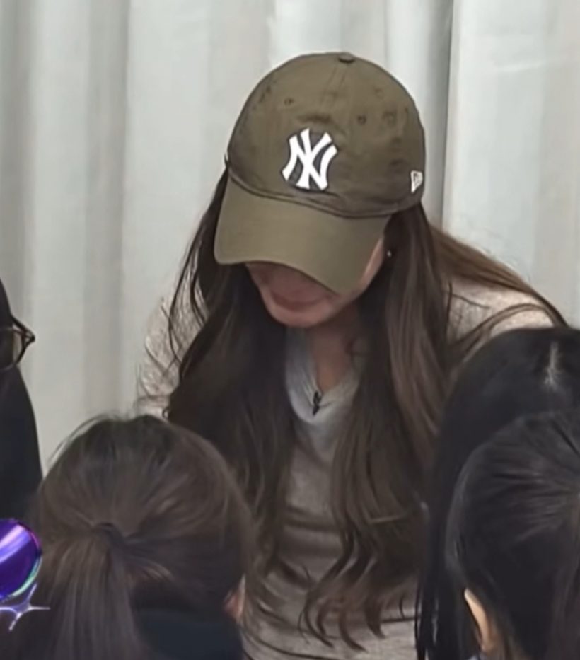 ช็อตสะเทือนใจ เจนี่ สุดกลั้น ปล่อยโฮกลางงาน