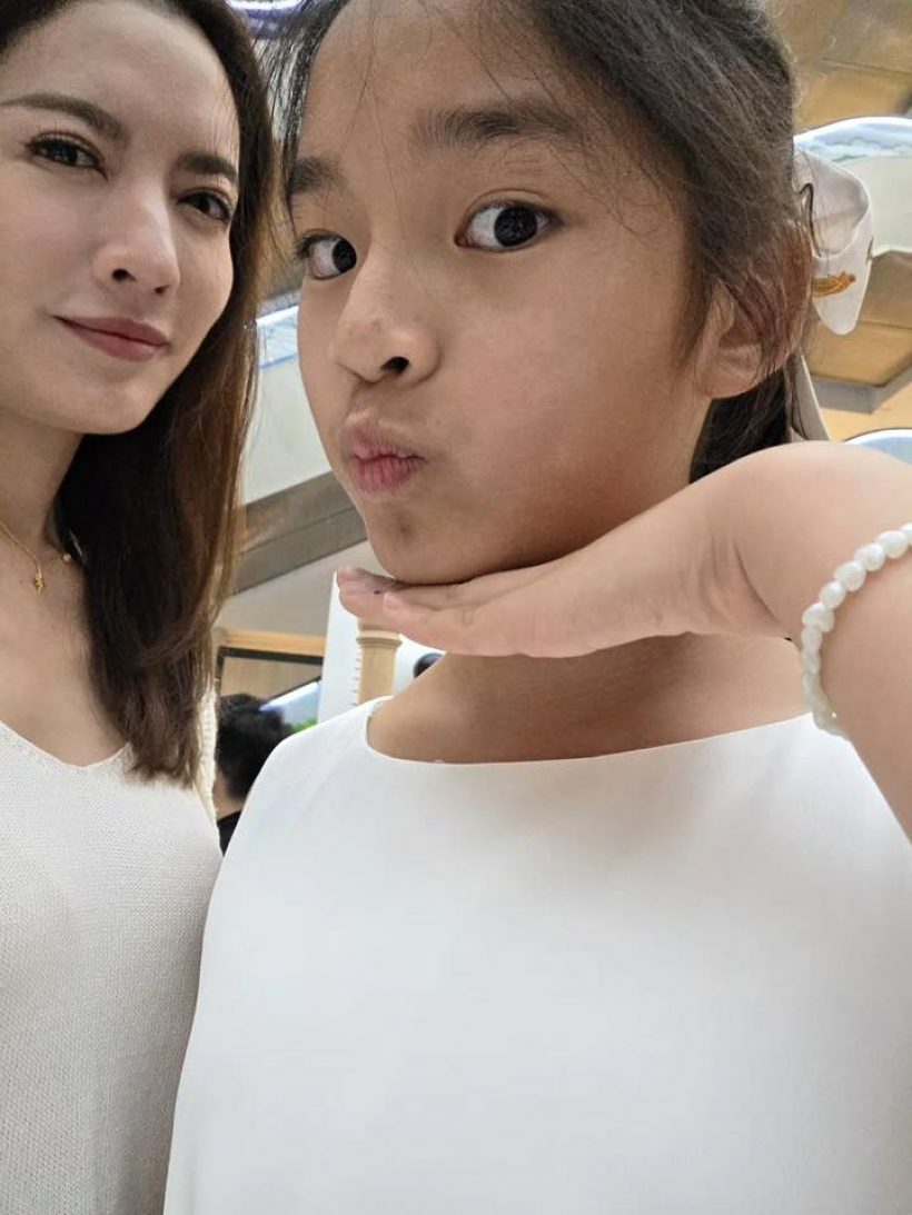 ส่องรีแอค นนกุล นั่งข้าง แอฟ งานโรงเรียนน้องปีใหม่ คือละมุนแบบตะโกน