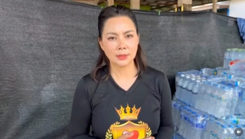 ชาวเน็ตห่วง บุ๋ม ปนัดดา ยืนพูดอยู่ จู่ๆเสียงรบดังน่ากลัวมาก