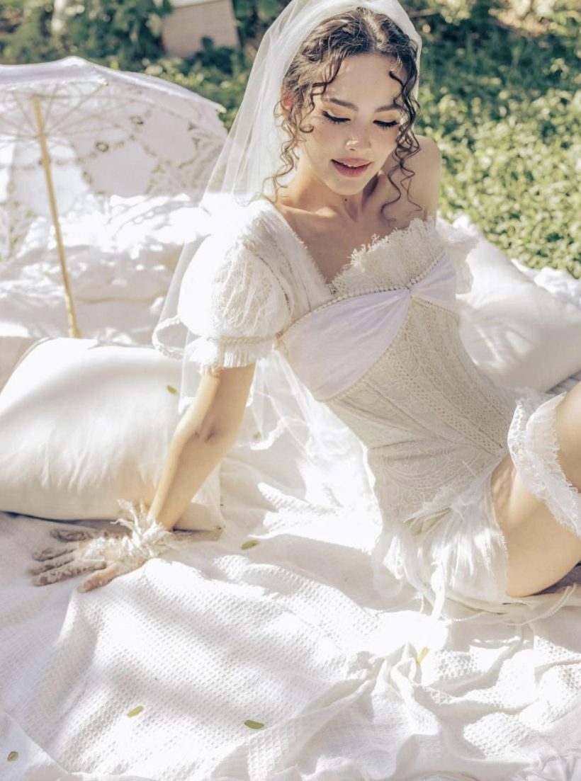 ส่องรีแอคชาวเน็ต หลังญาญ่าเสิร์ฟเอง ในลุคเจ้าสาวสวยละมุน