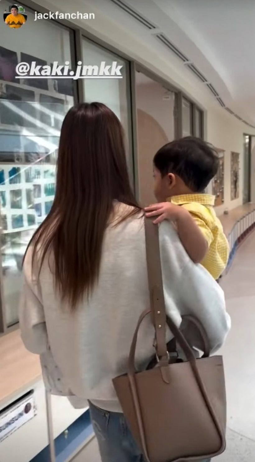 เปิดภาพอบอุ่น แจ็ค-ใบหม่อน อยู่พร้อมหน้า พาลูกสมัครเรียน