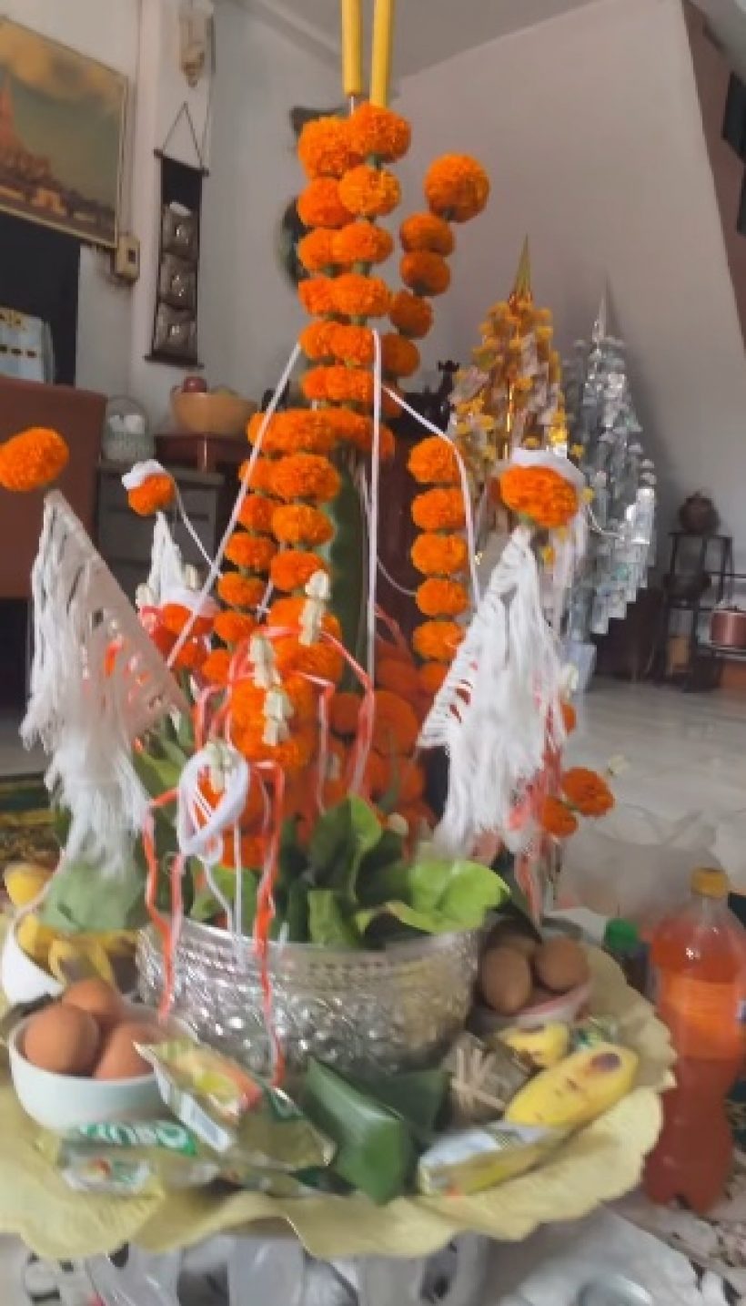 ฮือฮา ดาราสาวดัง ผูกข้อไม้ข้อมือ หลังโพสต์เลิกสามี