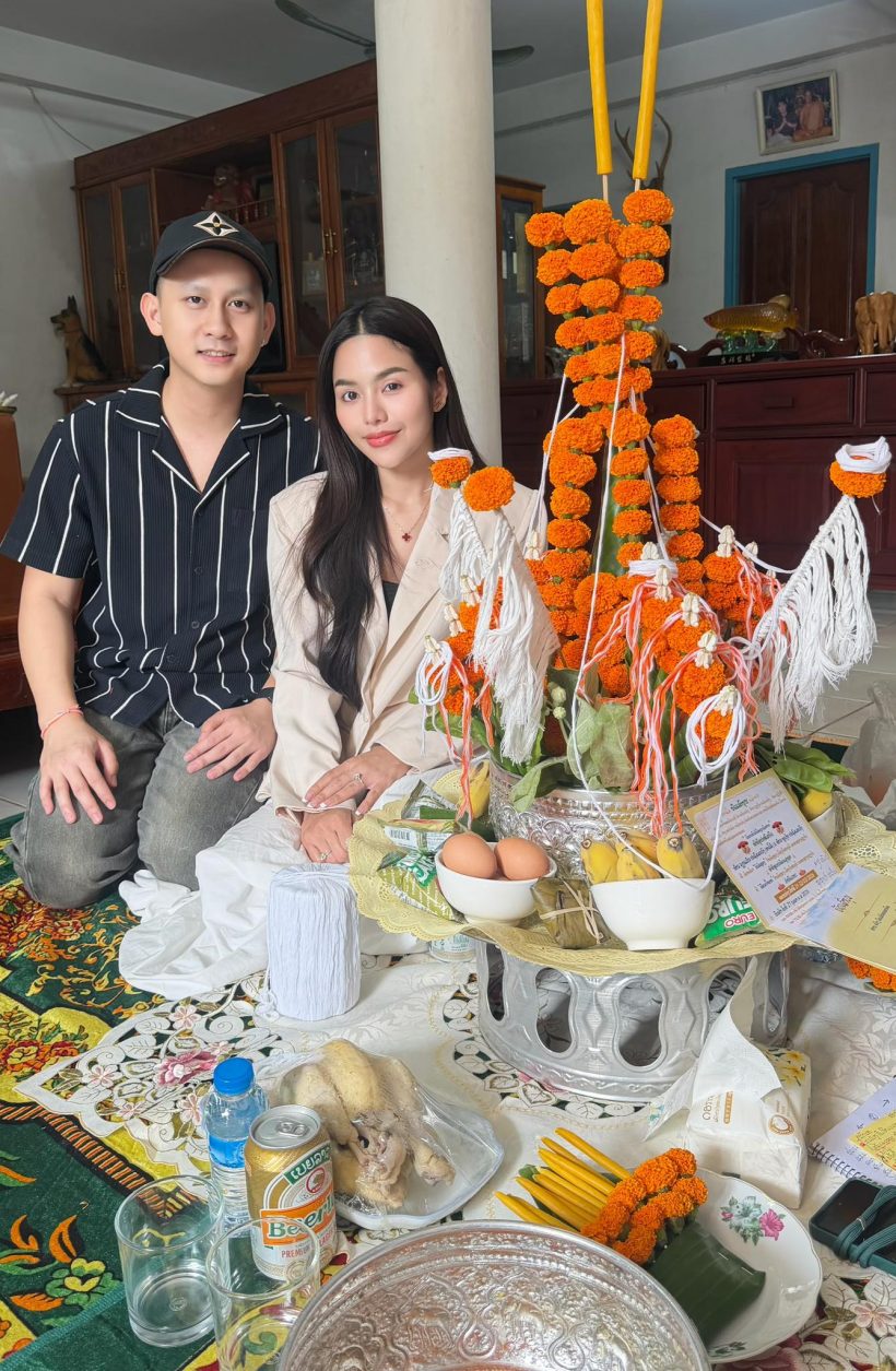 ฮือฮา ดาราสาวดัง ผูกข้อไม้ข้อมือ หลังโพสต์เลิกสามี