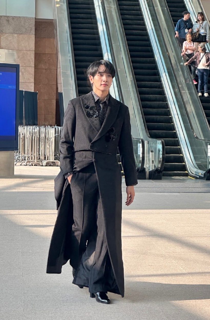 กรี๊ดแตก! พระเอกไทยควงนางเอกเกาหลีเปิดตัวซีรีส์เรื่องใหม่!