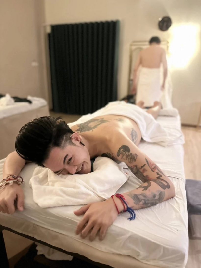 นักร้องหนุ่มดัง เคลียร์ชัด ภาพหลุด “หนุ่มนุ่งผ้าขนหนู”