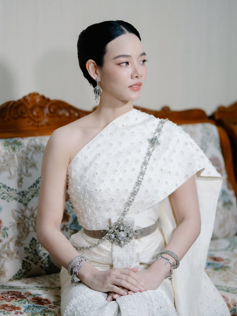 เซอร์ไพรส์! นางเอกดังใส่ชุดไทยสวยละมุน หรือจะมีข่าวดี
