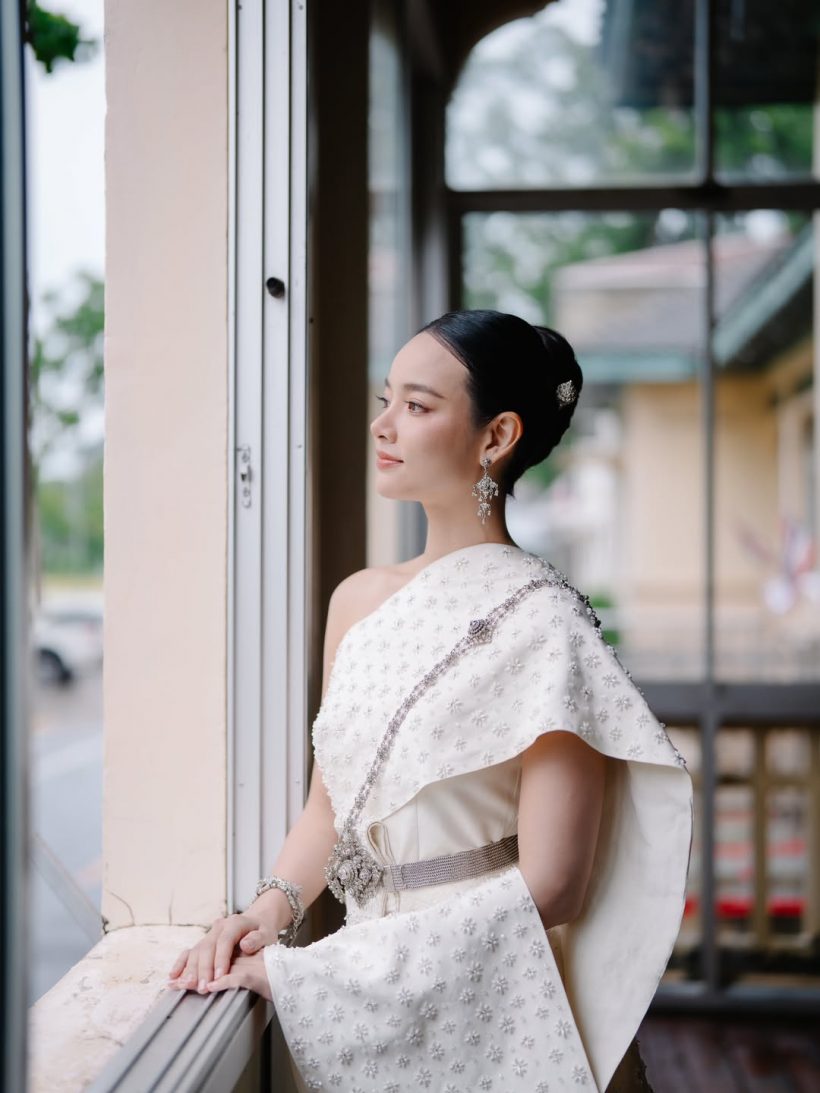 เซอร์ไพรส์! นางเอกดังใส่ชุดไทยสวยละมุน หรือจะมีข่าวดี