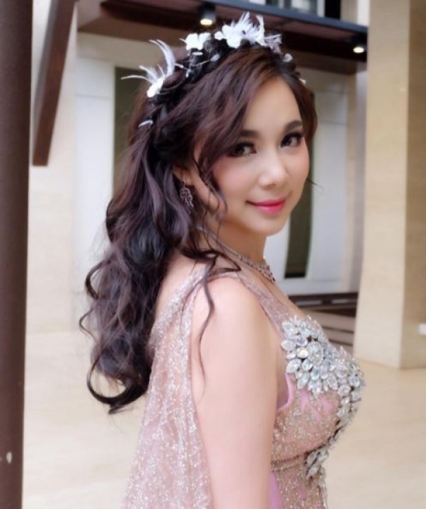 “บุ๋ม ปนัดดา” โพสต์ภาพสมัยสาวๆ ถ่ายเซ็กซี่ขึ้นปกนิตยสาร พร้อมแคปชั่นสุดฮา!!