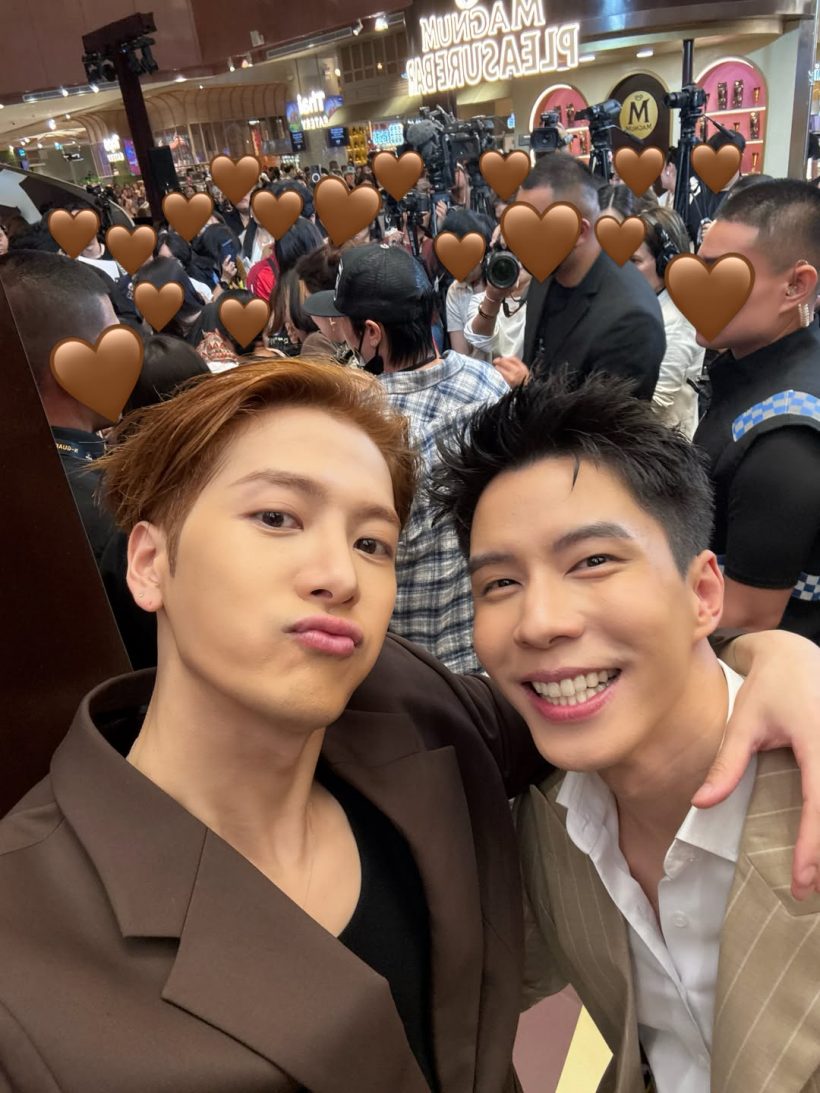 อิจฉากันทั้งบาง! แจ็คสัน หวัง เสิร์ฟช็อตป้อนไอศกรีมพิธีกรดัง