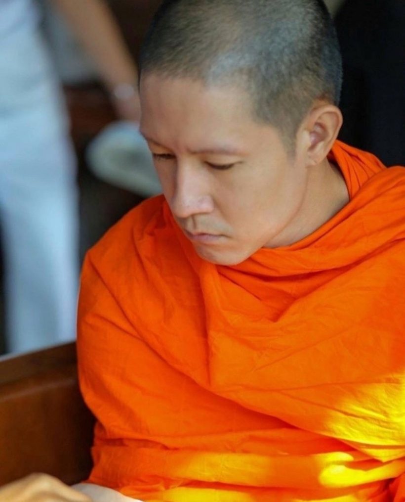 ย้อนดาราหนุ่มดังคนนี้ เคยบวชถวายบุญกุศลแด่ พระองค์ภา