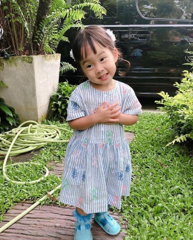 เผยภาพสุดน่ารัก!! “น้องเป่าเปา” ถ่ายหน้าตรงทรงผมเปียสุดจ๊าบ เตรียมพร้อมไปสมัครเรียนแล้ว!!