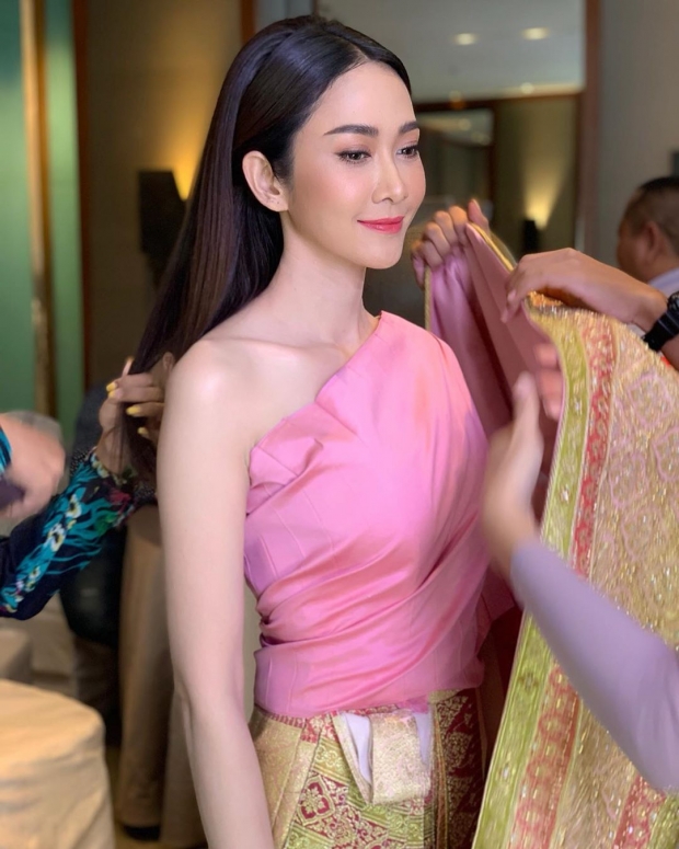 สวยหวาน ยุ้ย- จีรนันท์ อวกภาพถ่ายแบบชุดไทย ดูสง่าไม่แพ้ใคร!