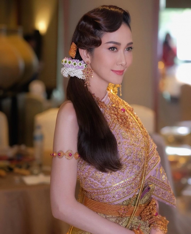 สวยหวาน ยุ้ย- จีรนันท์ อวกภาพถ่ายแบบชุดไทย ดูสง่าไม่แพ้ใคร!