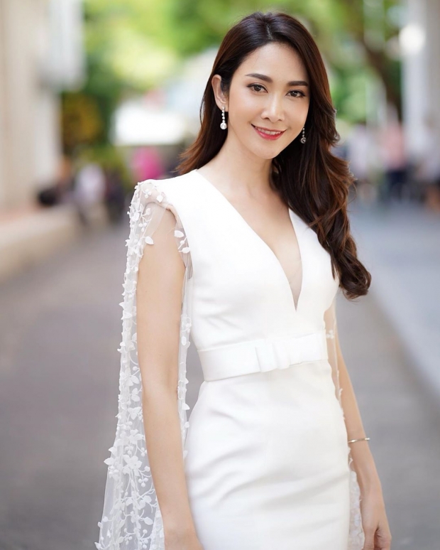 สวยหวาน ยุ้ย- จีรนันท์ อวกภาพถ่ายแบบชุดไทย ดูสง่าไม่แพ้ใคร!