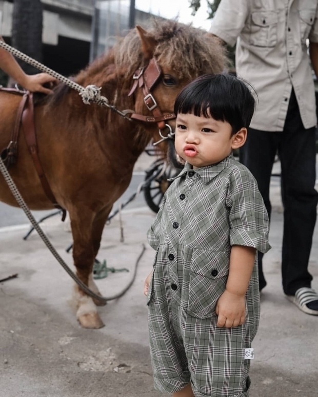 ส่องรีแอ็ก “น้องไทก้า” หลังเห็นลุคใหม่ฝีมือ นิวเคลียร์ ไม่รู้จะขำหรือสงสารดี