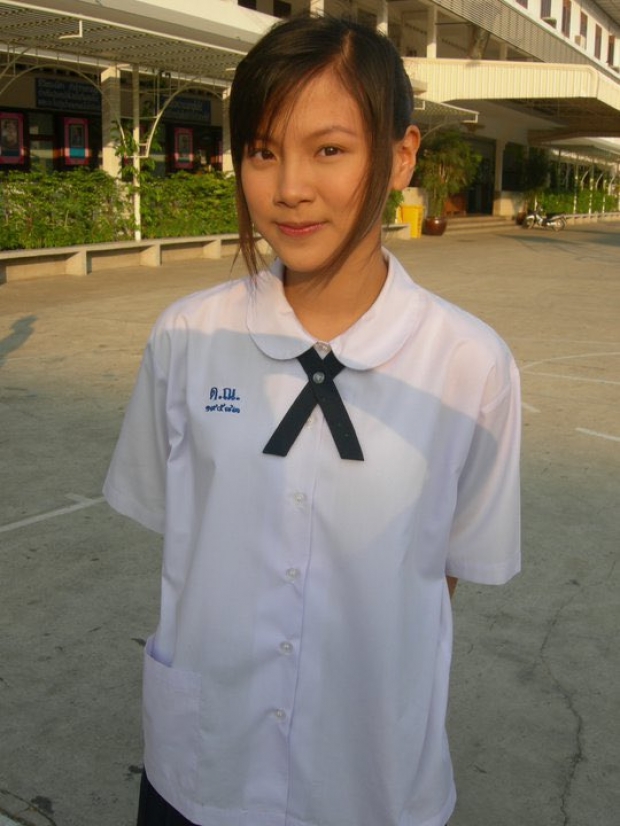 ไวรัลทั่วจีน สาวๆ แห่แต่งชุดนักเรียนไทย ตามนางเอกดังคนนี้