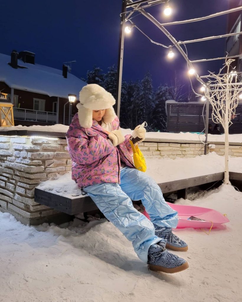 ซุปตาร์สาวหอบลูกๆพร้อมสามีไฮโซ วาร์ปเล่นหิมะไกลถึงฟินแลนด์