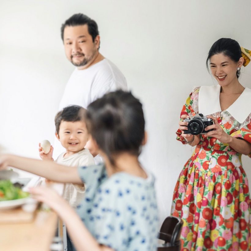 ภรรยานักร้องดังบอย ตรัยน้ำตาไหลติดโควิดพร้อมลูก2 คน ลูกไข้ขึ้นสูง