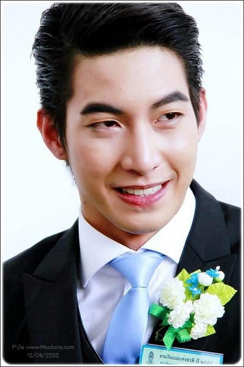 โตโน่