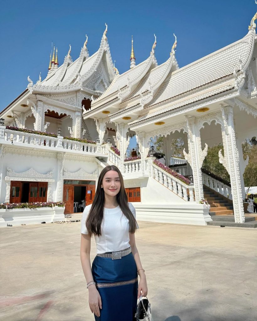 งามทั้งกายเเละใจ นางเอกอิสระ สวมชุดไทย ตั้งโรงทานในงานปิดทอง