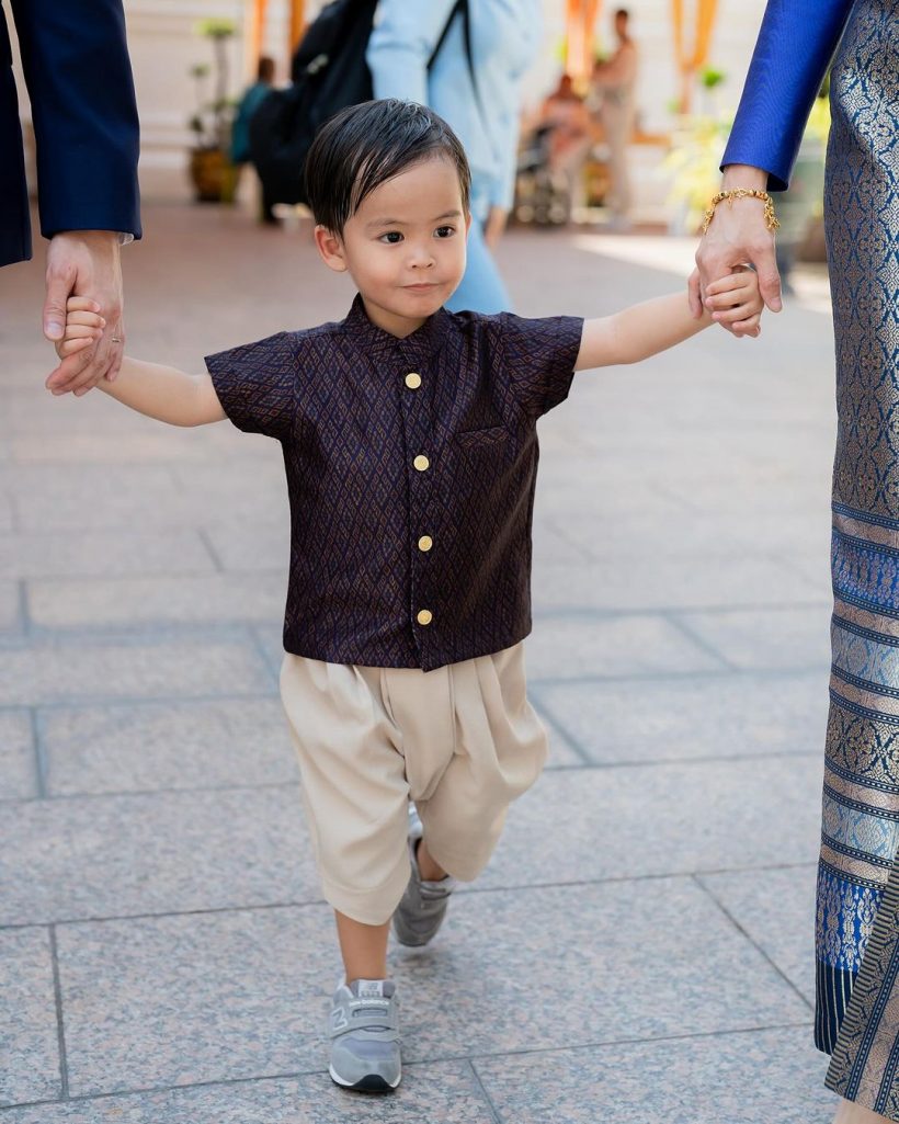 มัดรวมความหล่อ น้องกวิณท์ ทายาทหมื่นล้านใส่ชุดไทยทำบุญวันเกิด