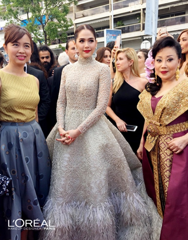 งามอย่างไทย ซูซี่ หทัยเทพ ธีระธาดา อีกหนึ่งหญิงไทยบนพรมแดงเมืองคานส์ 2015