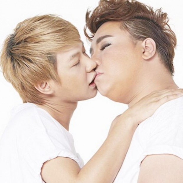 ขุ่นพระ ! เจอภาพนี้ ดีเจนุ้ย - ดีเจบุ๊คโกะ ทำพี่ขนลุกเลย